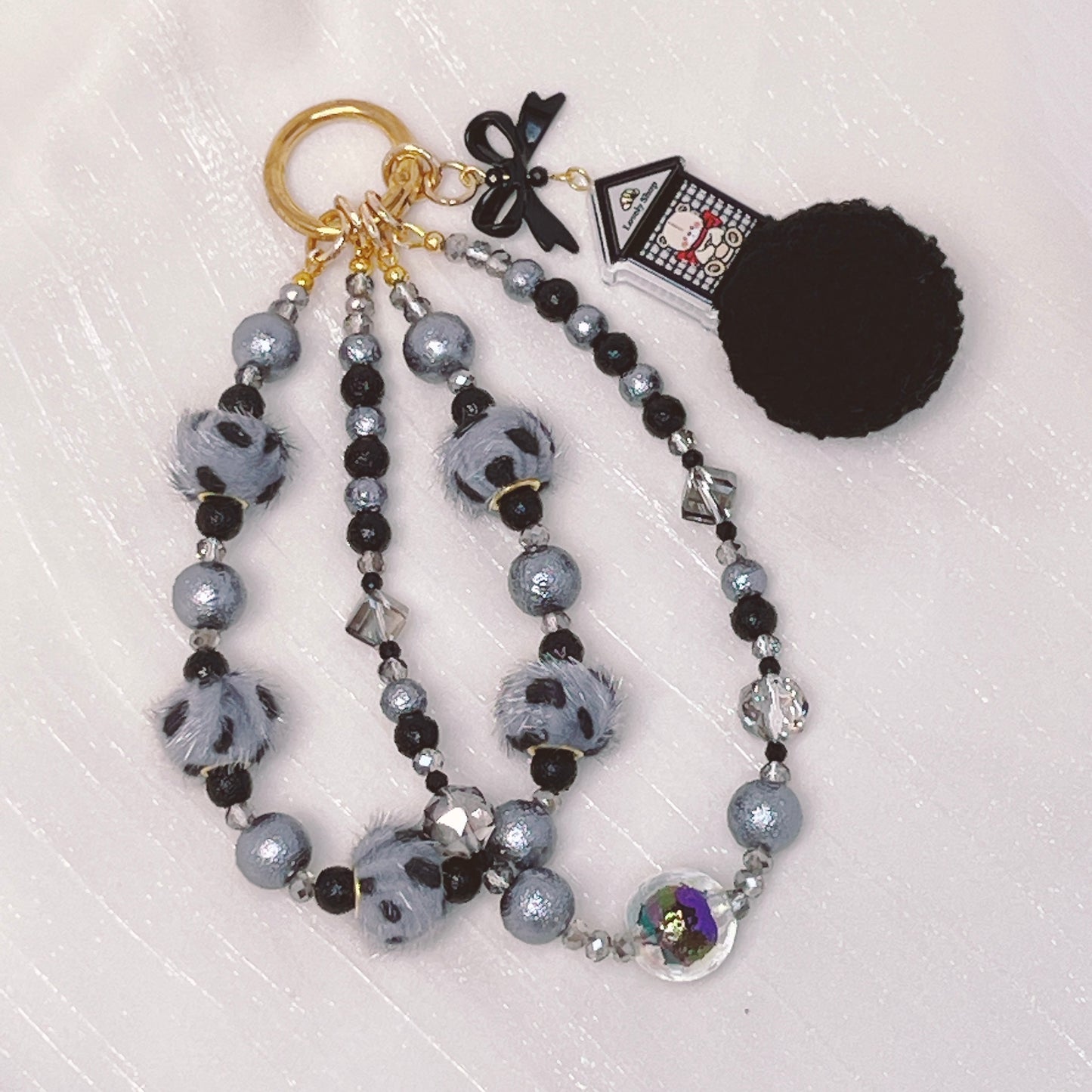 Leopard style chains