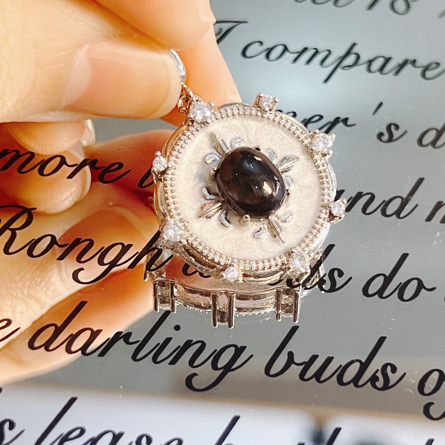 Live Link for necklace